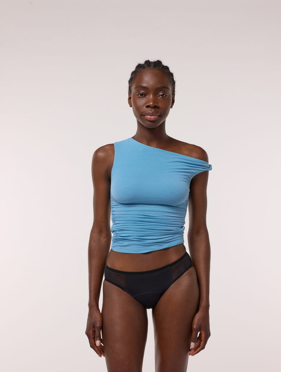 Culotte menstruelle Artémis Tulle noire portée, vue de face