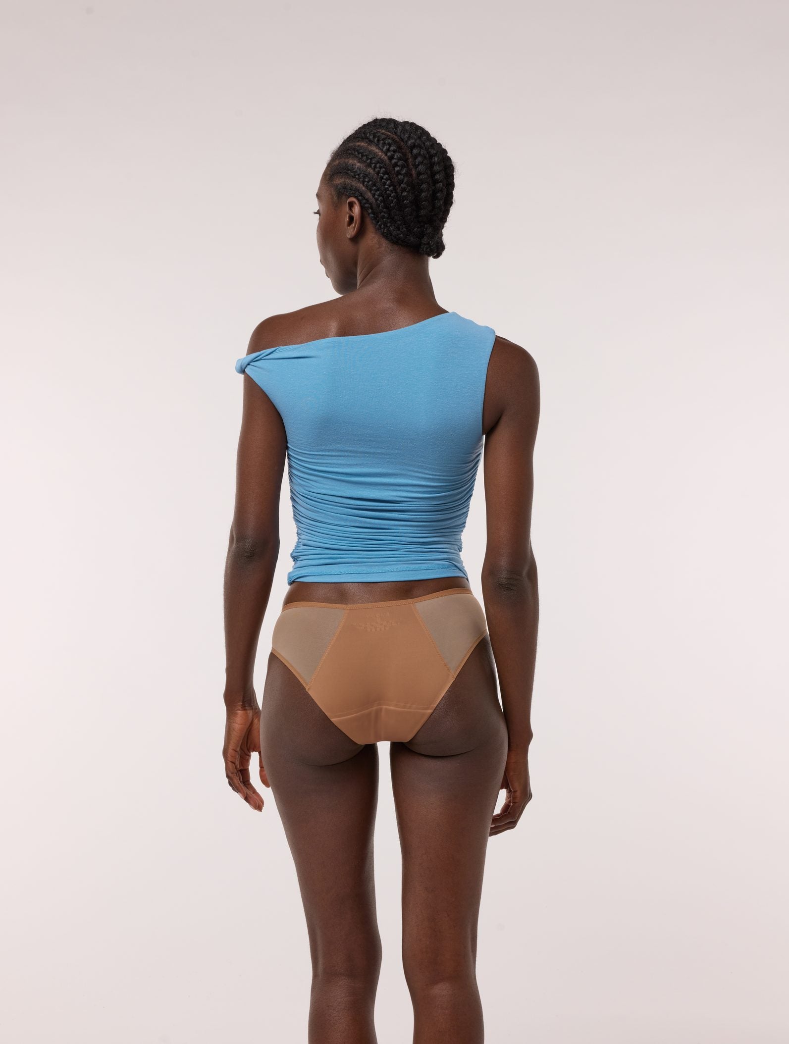Culotte menstruelle Séléné Tulle nude portée, vue de dos