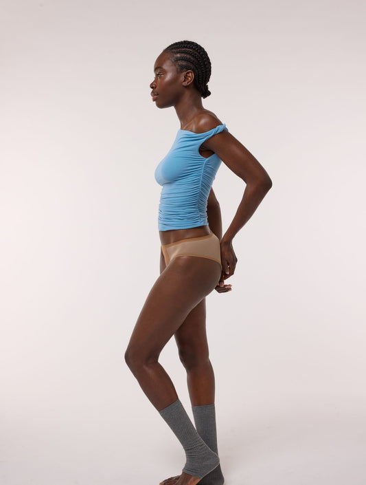 Culotte menstruelle Séléné Tulle nude portée, vue de profil